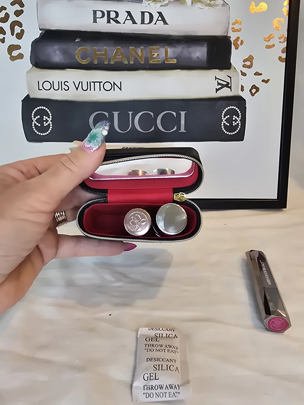 CHANEL compact black